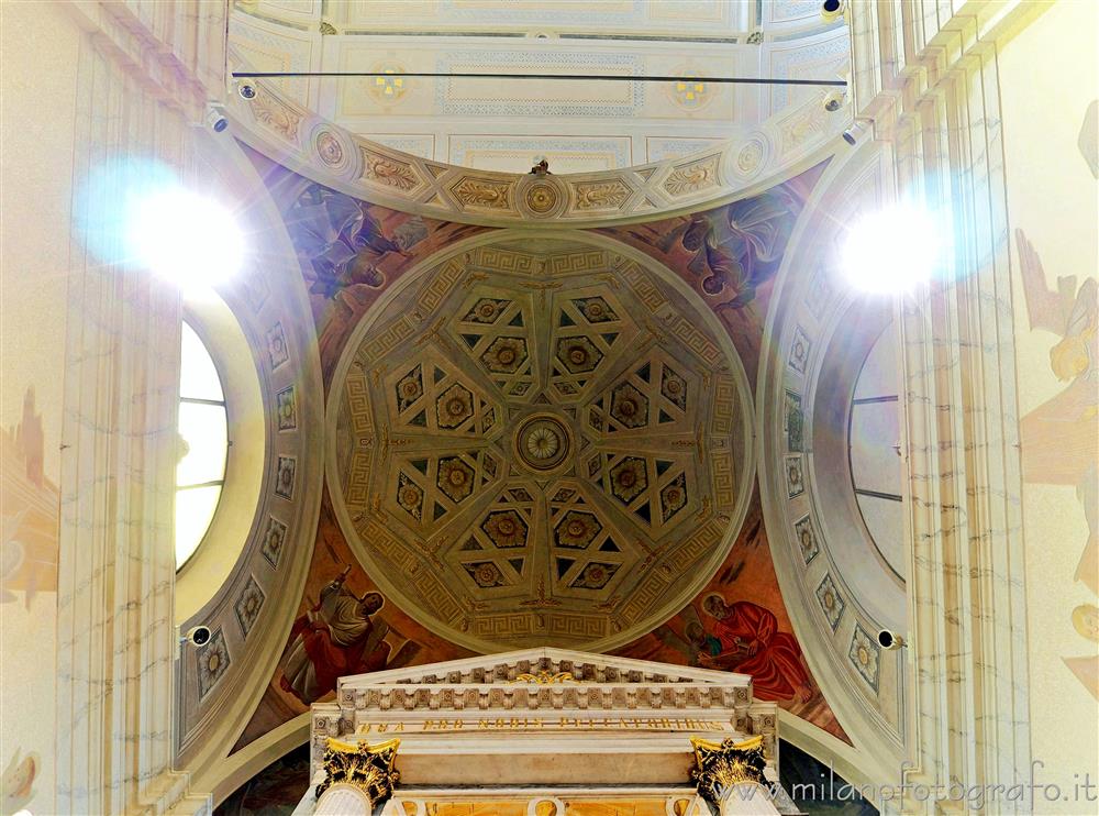 Milano - Soffitto liberty del presbiterio della Chiesa di Sant'Ambrogio ad Nemus